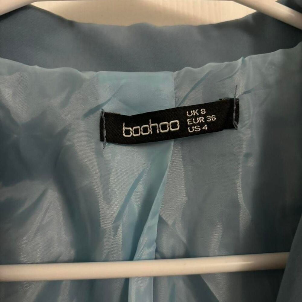 Boohoo Women's Blue Blazer and Pant Suit Set - Picture 8 of 8